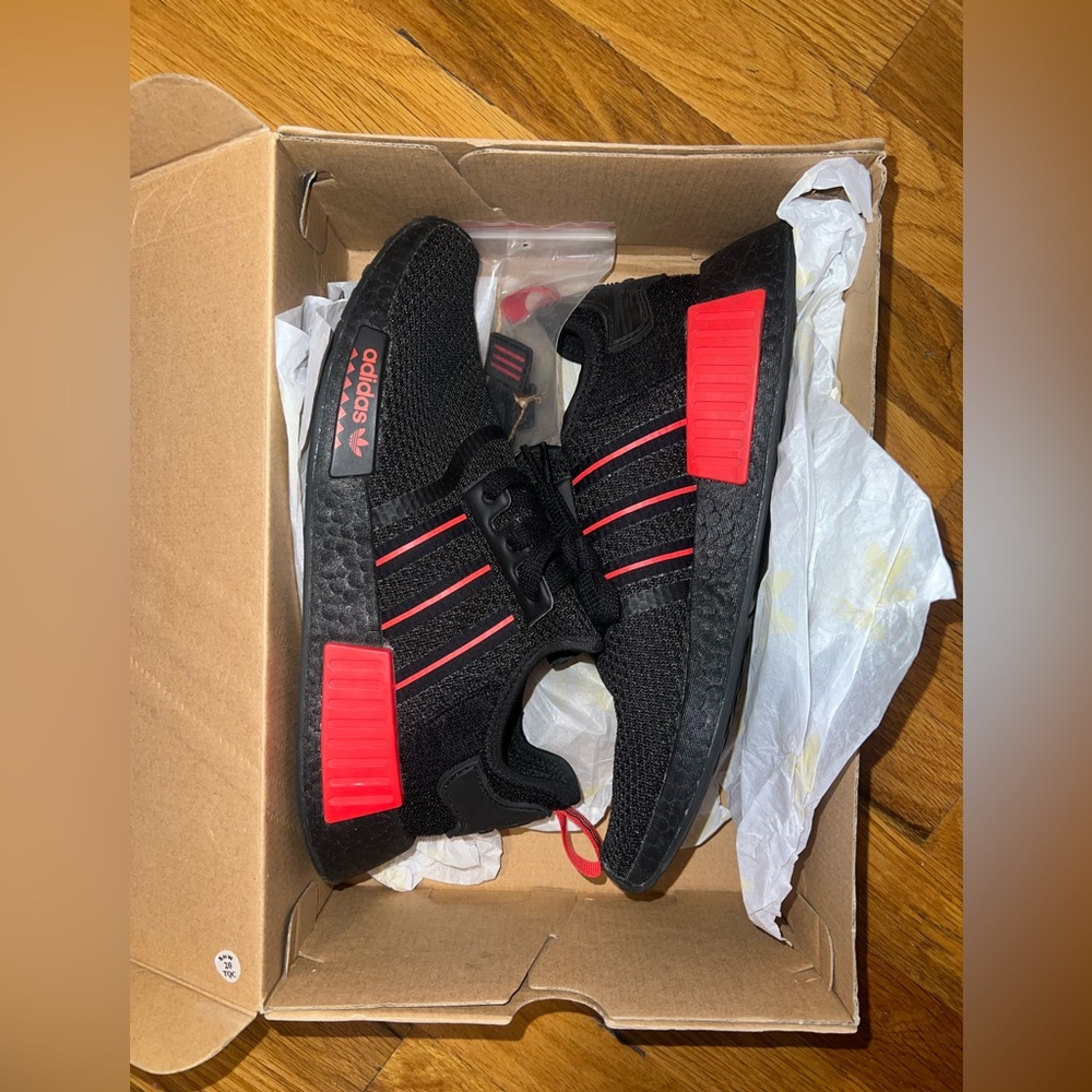 Authentic Adidas NMD R1 Core Black Red Worn Mens 8.5/ Womens 9.5